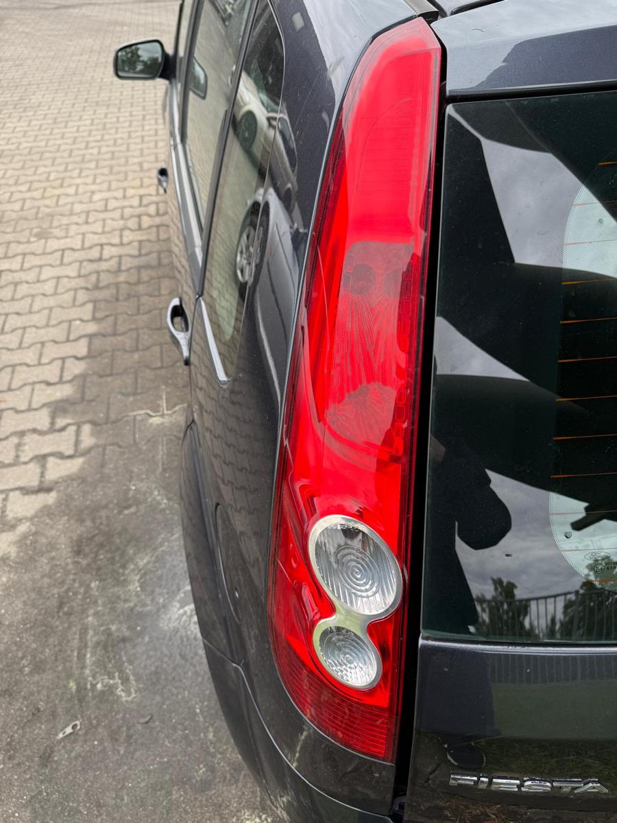 Ford Fiesta JH1 original Rücklicht Rückleuchte links 5-Türer Facelift BJ08